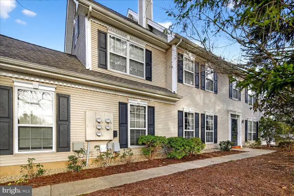 200 Amberleigh Dr, PENNINGTON, NJ 08534