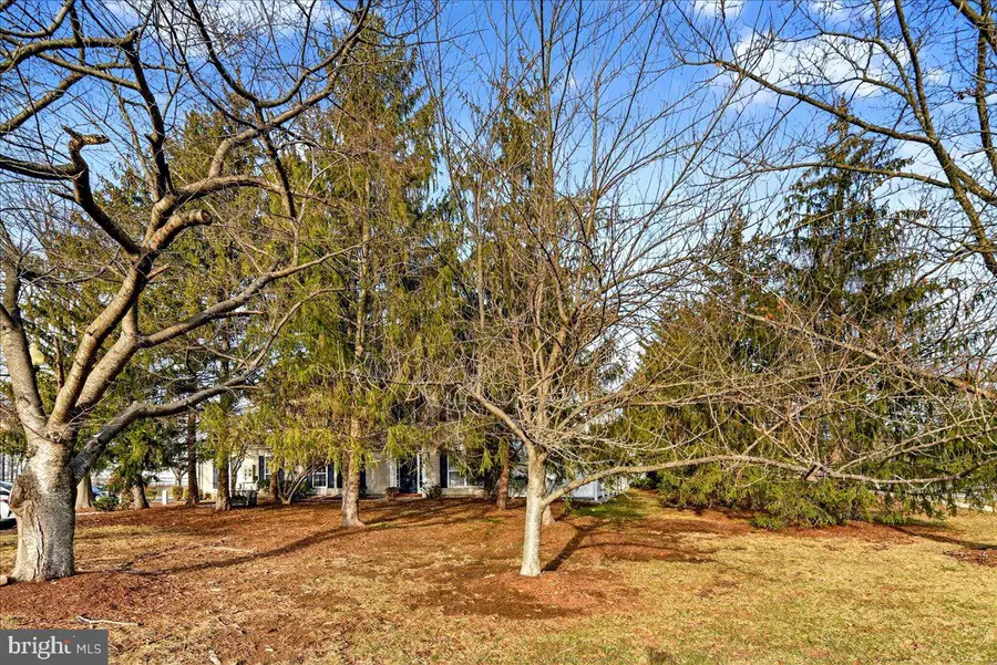 200 Amberleigh Dr, Pennington, NJ 08534 - Image #3