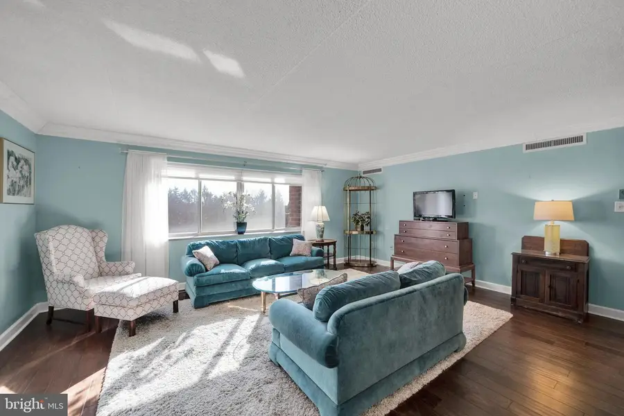 860 Lower Ferry Rd #5p, Ewing Township, NJ 08628 - Image #3