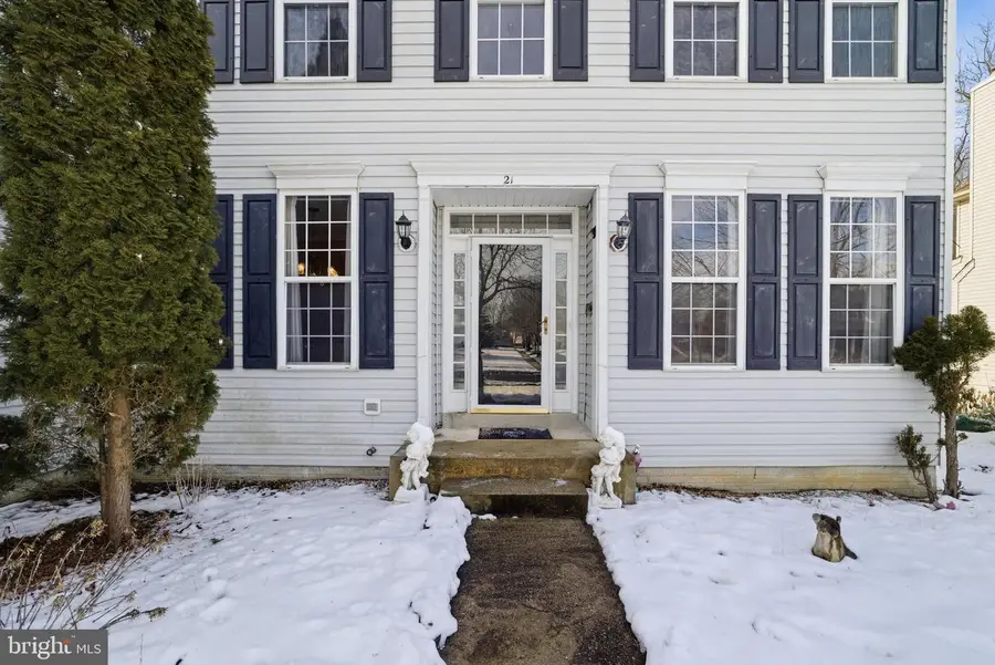 21 Pemberton Ln, East Windsor, NJ 08520 - Image #2