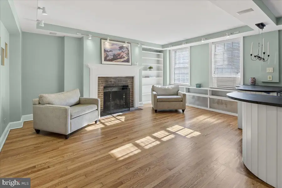 25 Palmer Sq W #e, Princeton, NJ 08542 - Image #2