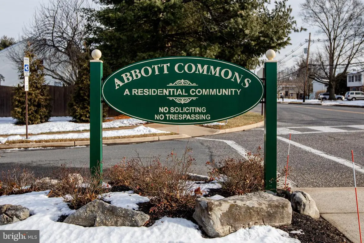 6 Bozarth Ct, Hamilton, NJ 08690 - Image #1