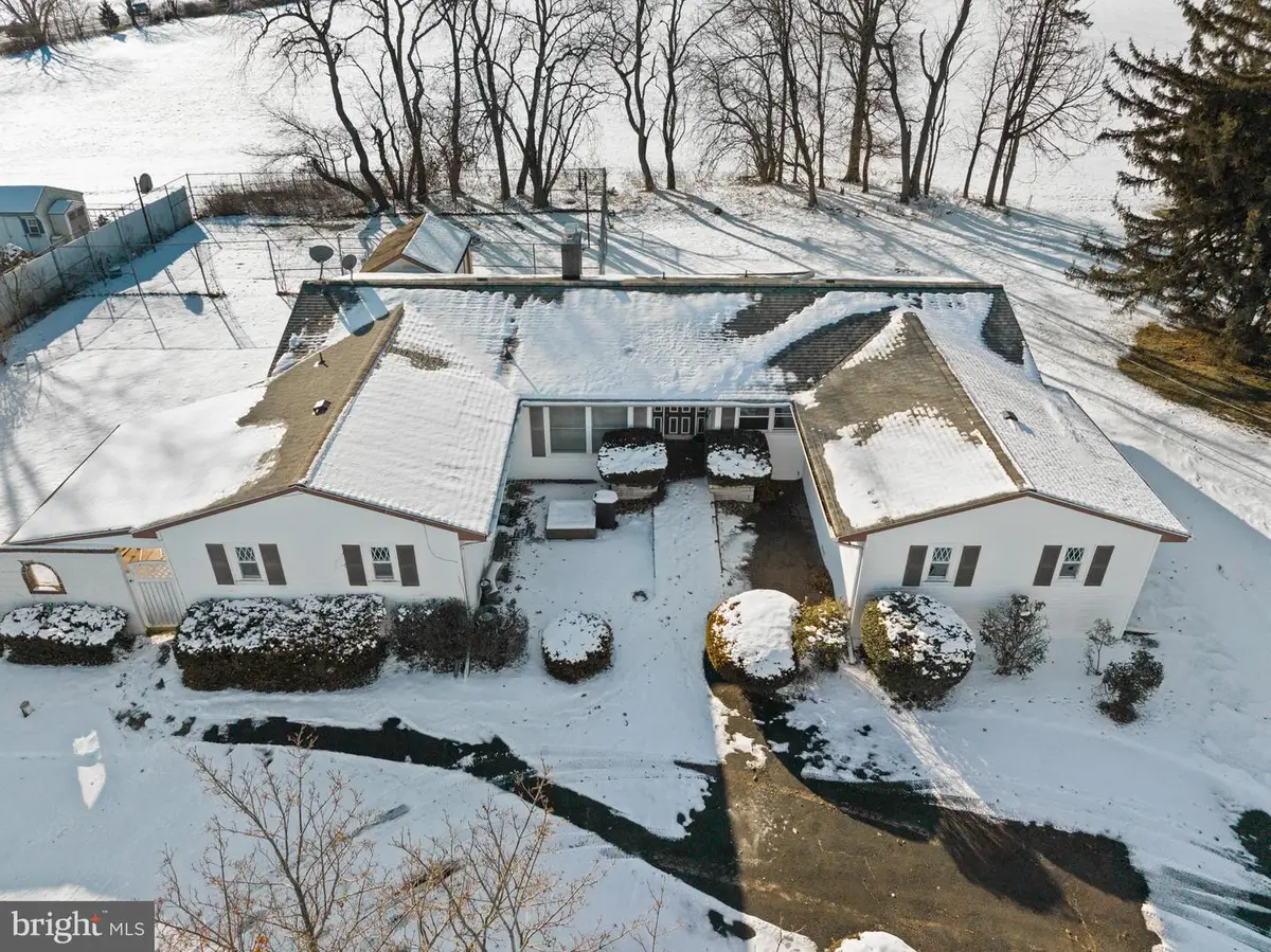 11 Drialo Dr, Allentown, NJ 08501 - Image #1