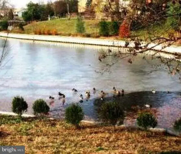 960 Jamestown Rd, HIGHTSTOWN, NJ 08520