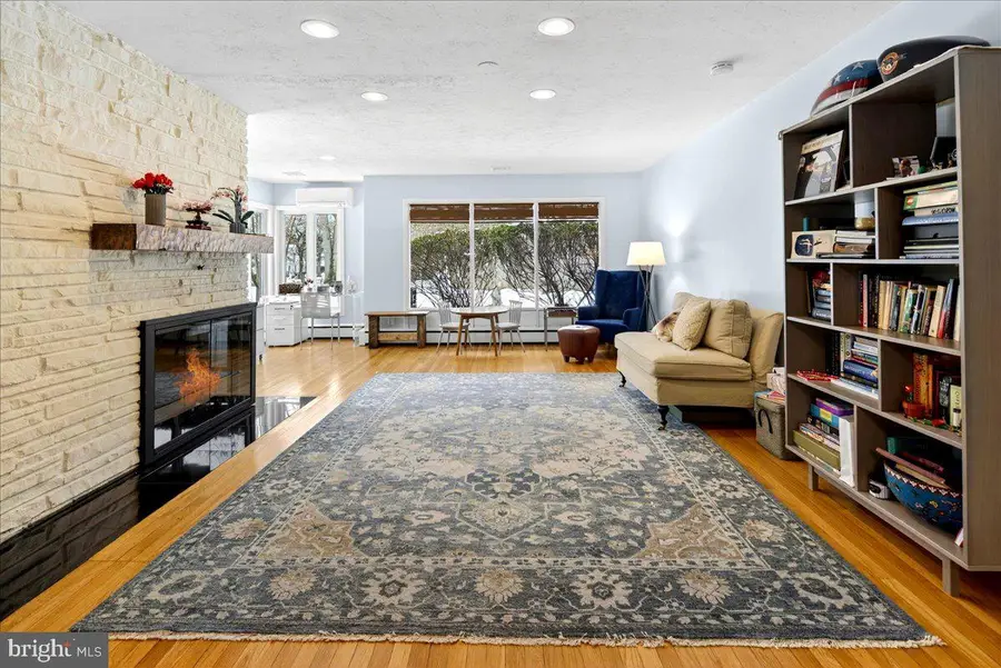 14 Baldwin St, Pennington, NJ 08534 - #3