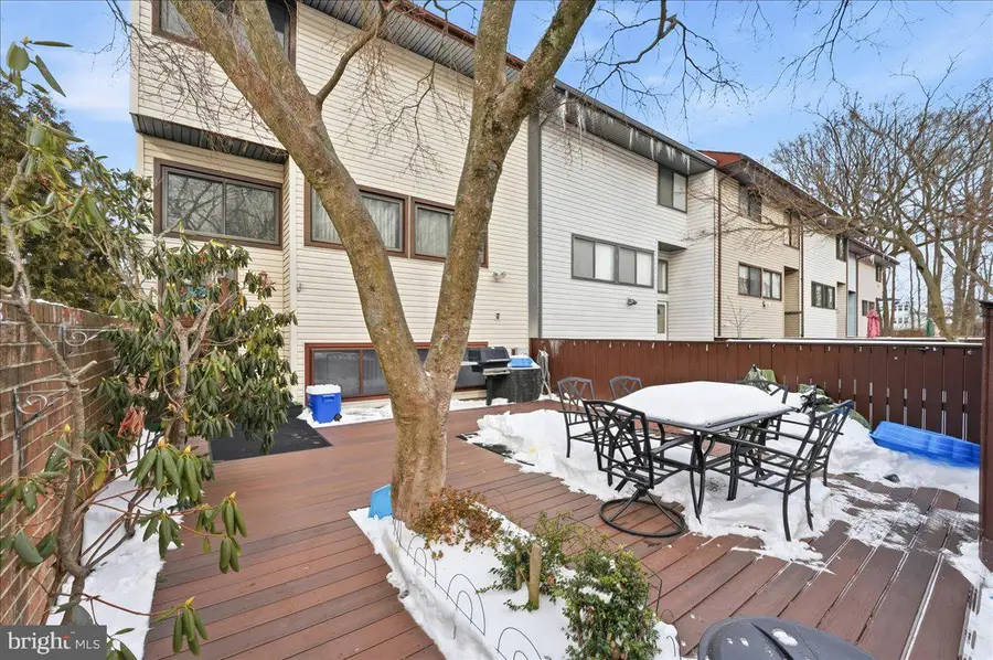 159 Henderson Pl, Hightstown, NJ 08520 - Image #2