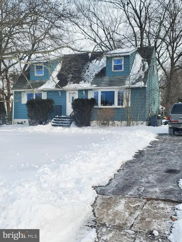 16 Bittersweet Rd, TRENTON, NJ 08638