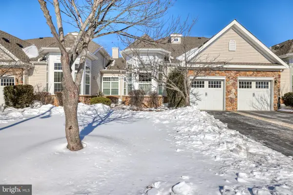 20 E Wiltshire Dr, LAWRENCE TOWNSHIP, NJ 08648