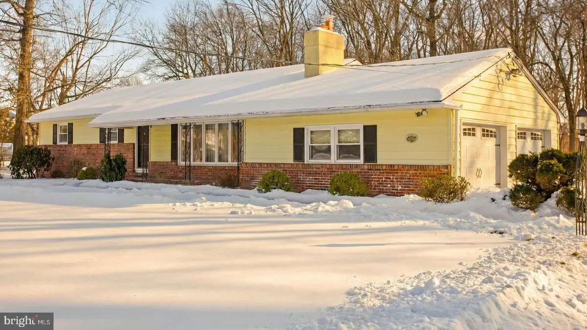 62 Tindall Rd, Robbinsville, NJ 08691 - #1