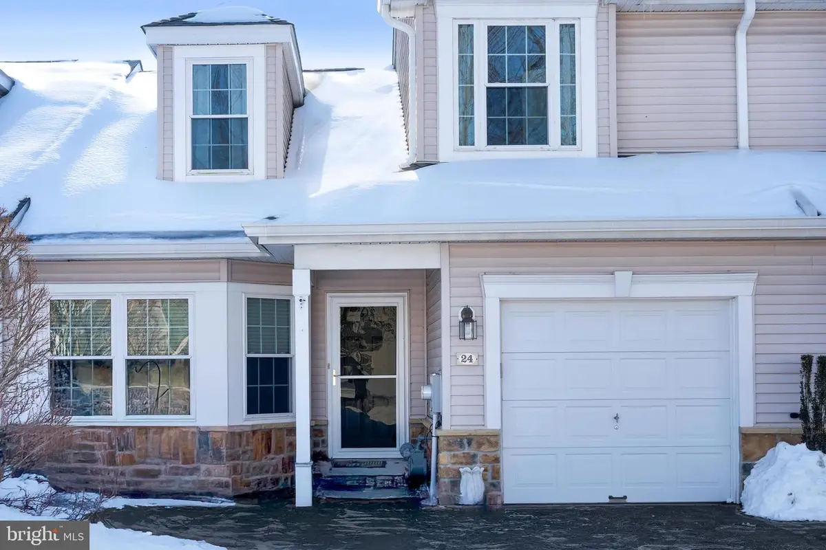 24 Pizzullo Rd, Hamilton, NJ 08690 - #1