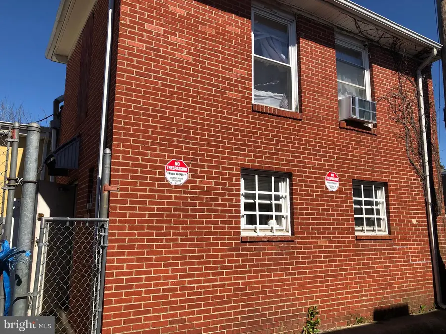 530 Spruce St, Trenton, NJ 08638 - #3