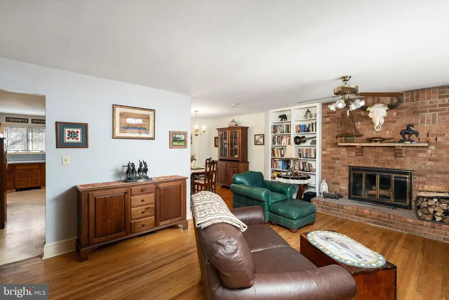 215 Greeley St, Hightstown, NJ 08520 - #2