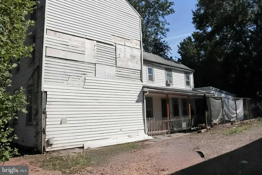 526 Lamberton St, Trenton, NJ 08611 - #2