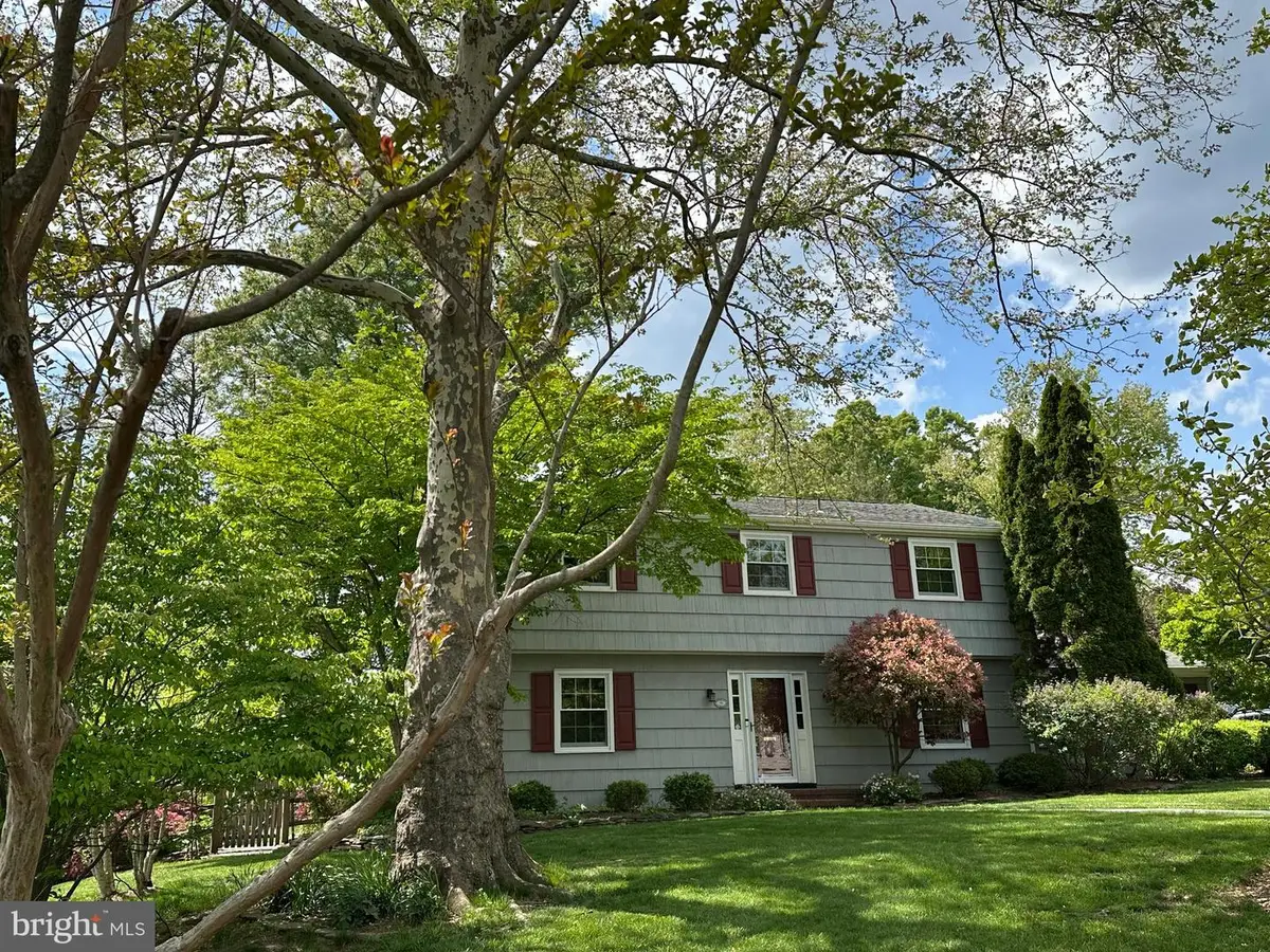 19 Farm Rd, Ewing, NJ 08638 - #1
