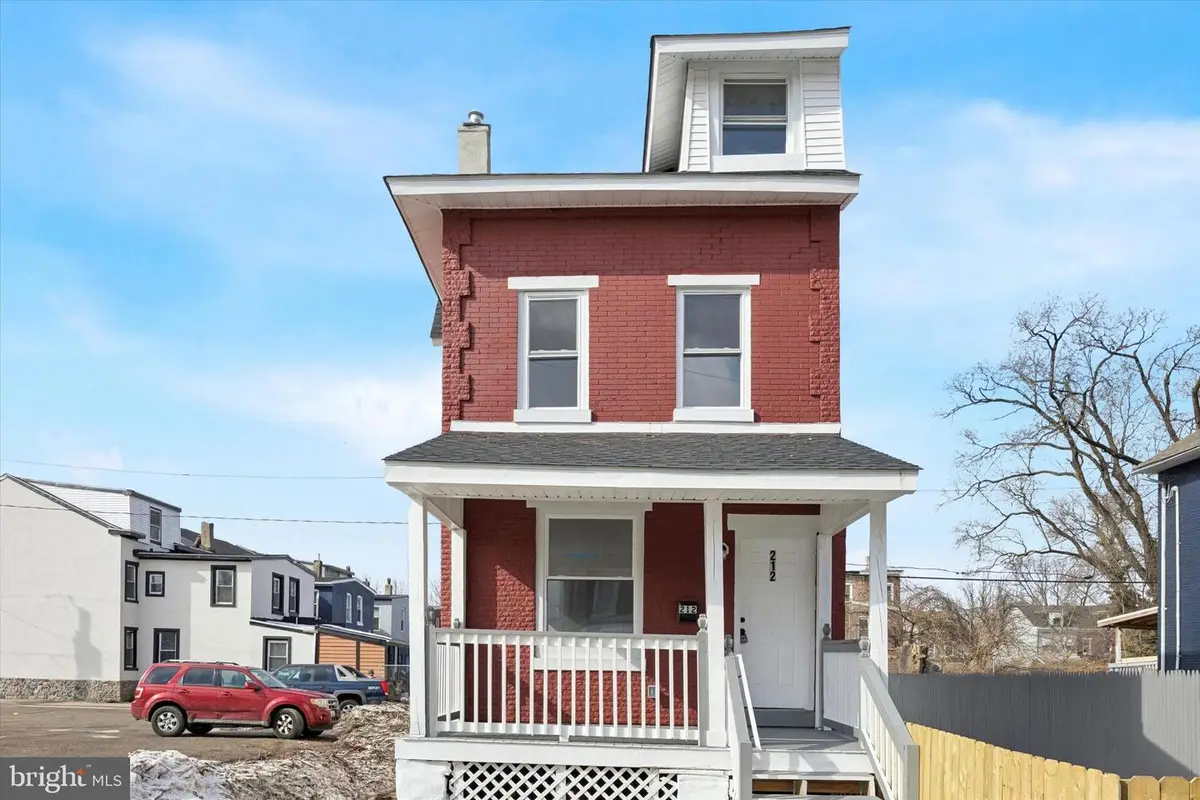 212 Tioga St, Trenton, NJ 08609 - #1