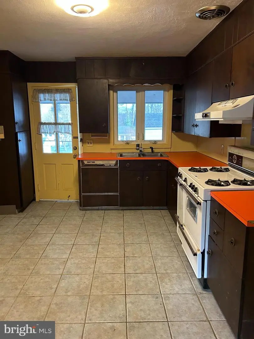 134 Villanova Dr, Lawrence, NJ 08648 - #3