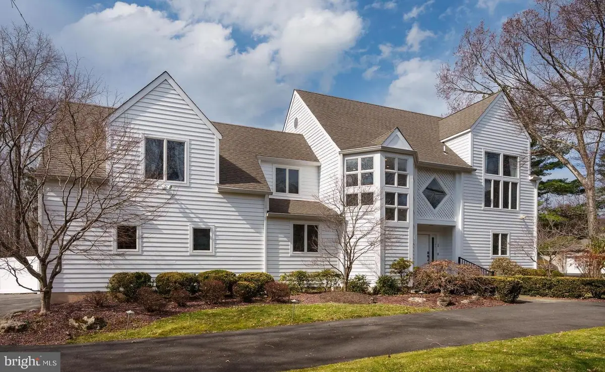 6 Andrews Ln, Princeton, NJ 08540 - #1