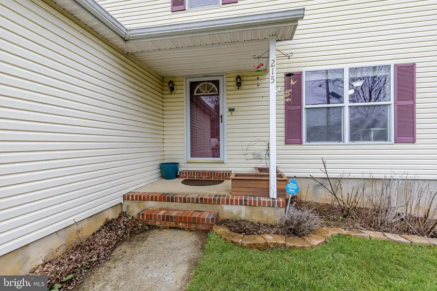 215 Birch St, Hamilton, NJ 08610 - #2