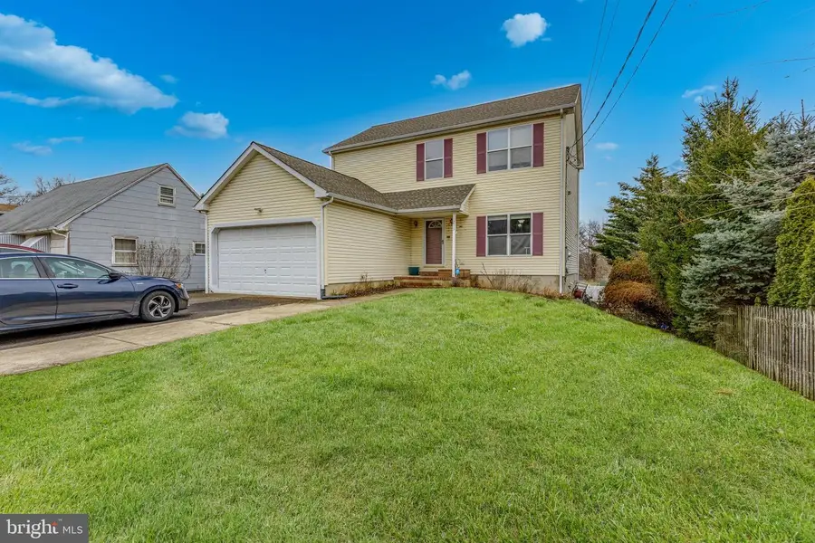 215 Birch St, Hamilton, NJ 08610 - #3