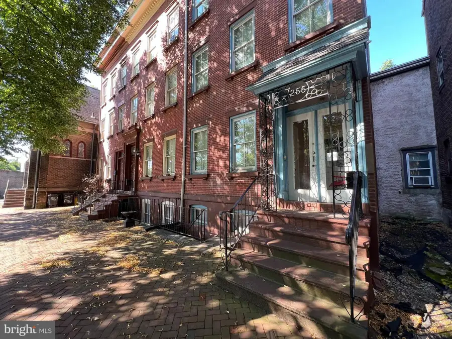 255 Mercer St, Trenton, NJ 08611 - #3