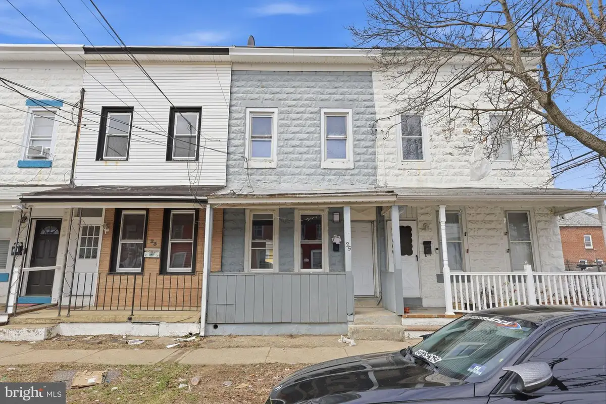 25 Lily St, Trenton, NJ 08610 - #1
