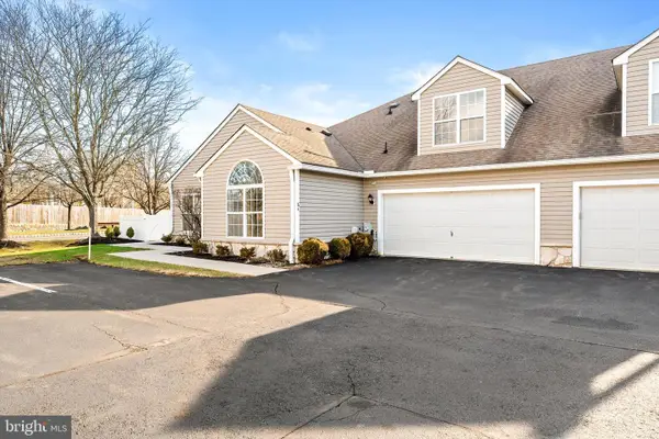 64 Traditions Way, LAWRENCEVILLE, NJ 08648