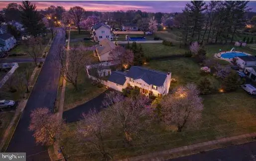 2 Wickham Ln, East Windsor, NJ 08520 - #3