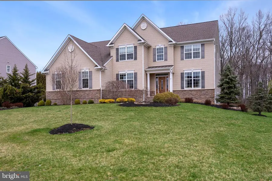 7 Windflower Ct, Robbinsville, NJ 08691 - #2