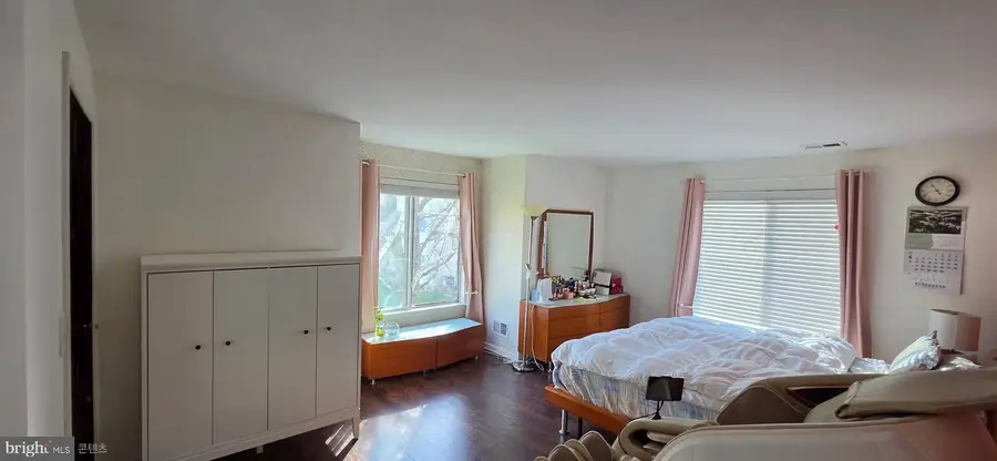 385 Silvia, Ewing, NJ 08628 - #2