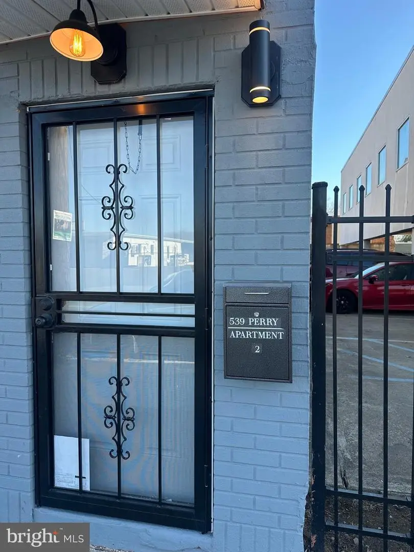 539 Perry St, Trenton, NJ 08618 - #1