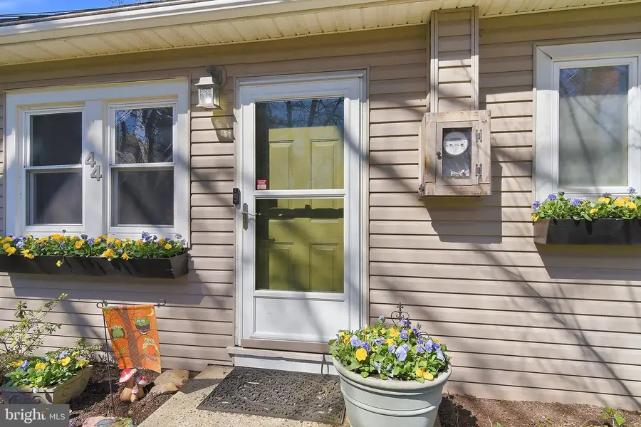 44 Fairlawn Ave, Hamilton, NJ 08619 - #2