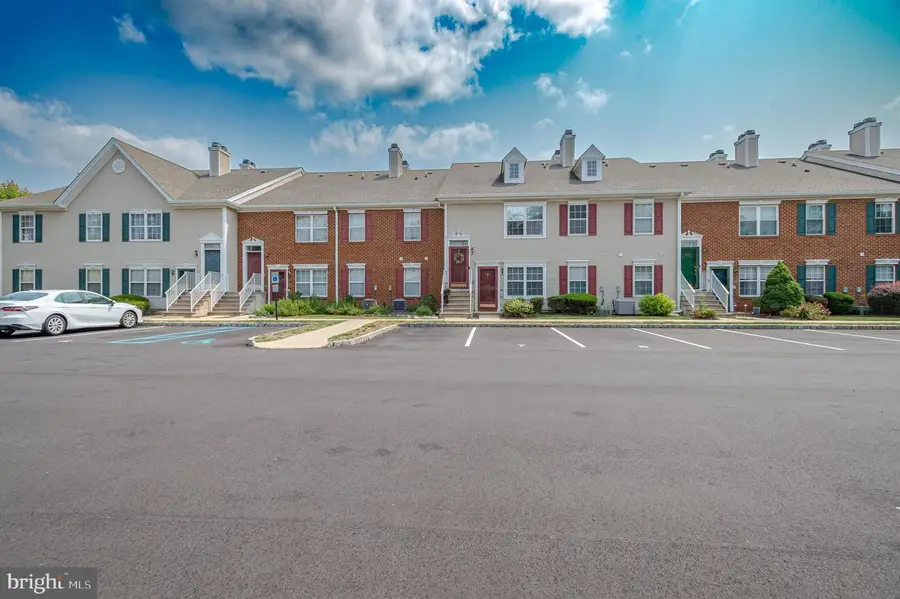 203 Castleton Ct, Pennington, NJ 08534 - #3