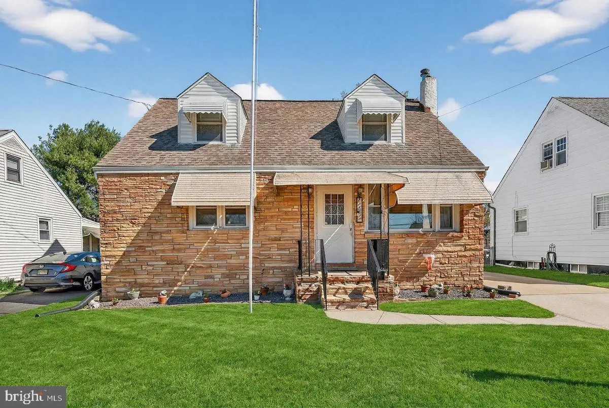 2062 Kinter Avenue, Hamilton, NJ 08610 - #1