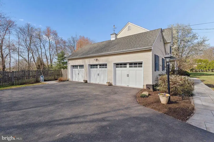 23 Fabrow Dr, Titusville, NJ 08560 - #3