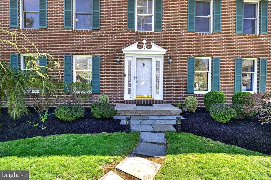 7 Villa Dr, Princeton Junction, NJ 08550 - #2