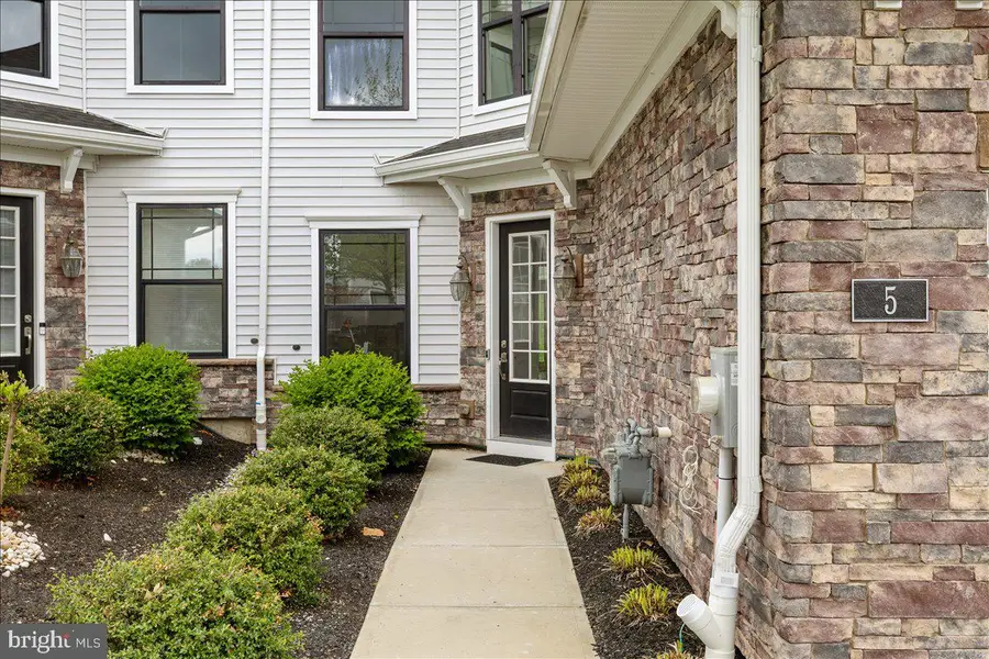 5 Saint Andrews Ave, Lawrence, NJ 08648 - #2