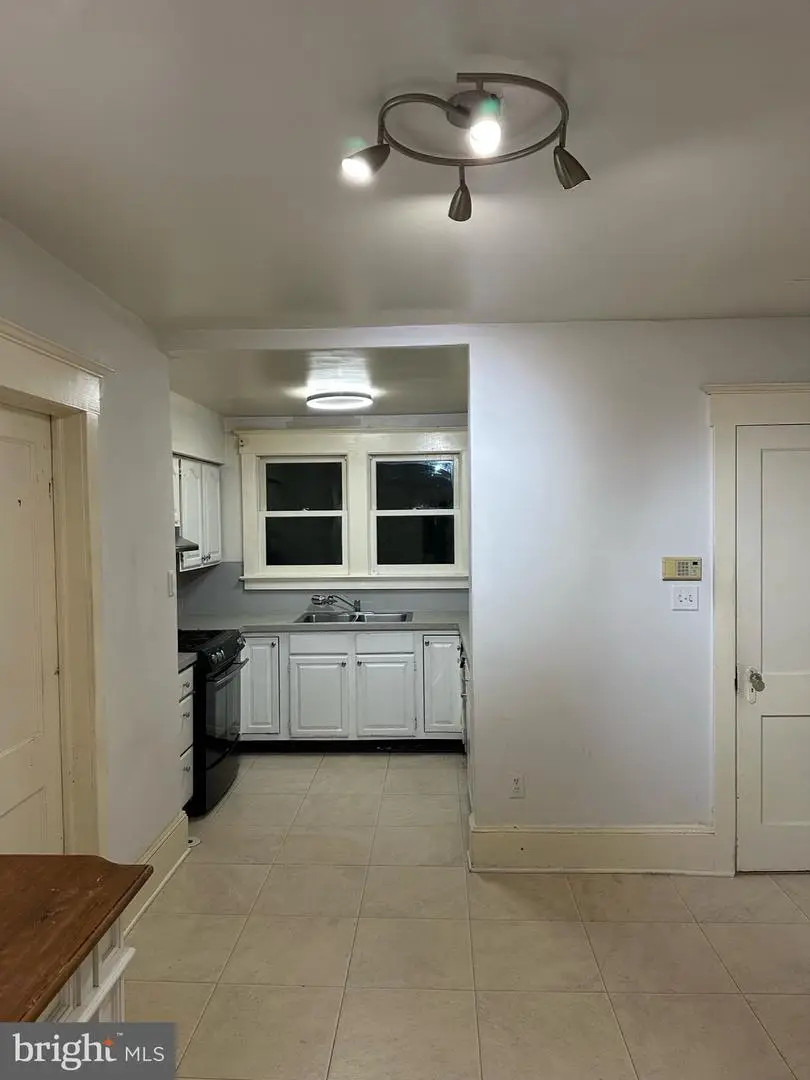 220 Edinburg Rd, Hamilton, NJ 08619 - #2