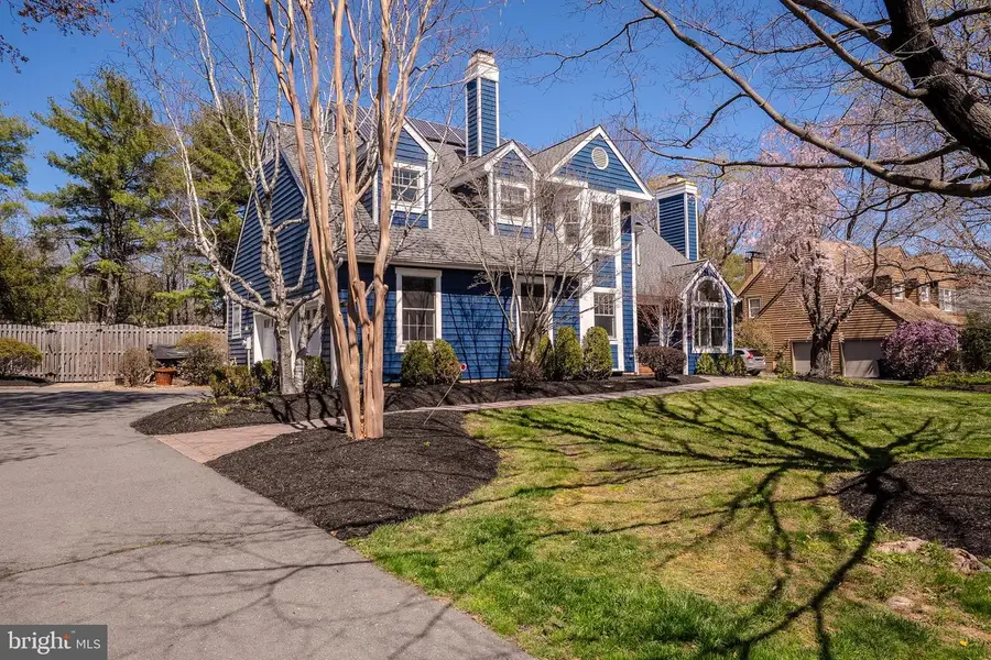 26 Baldwin St, Pennington, NJ 08534 - #3