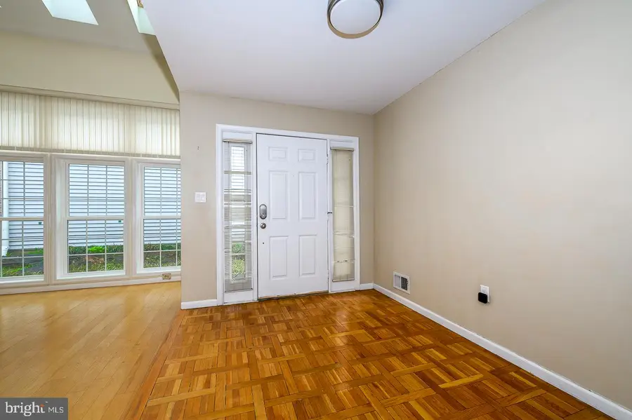 28 Stonebridge La, Princeton, NJ 08540 - #2