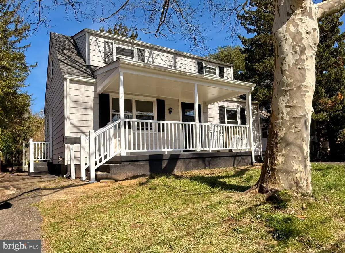 4 Llewellyn Pl, Hamilton, NJ 08620 - #1