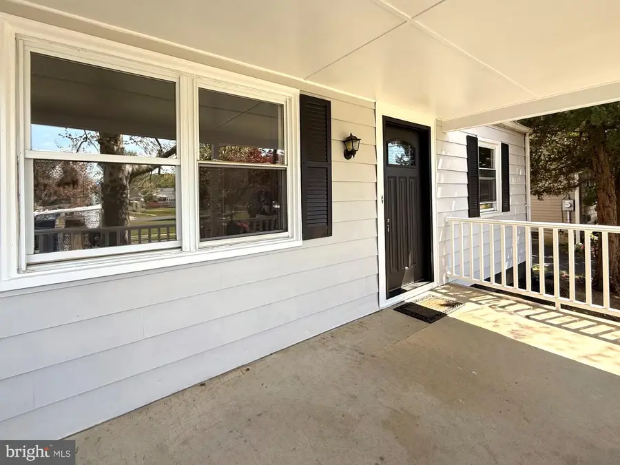 4 Llewellyn Pl, Hamilton, NJ 08620 - #3