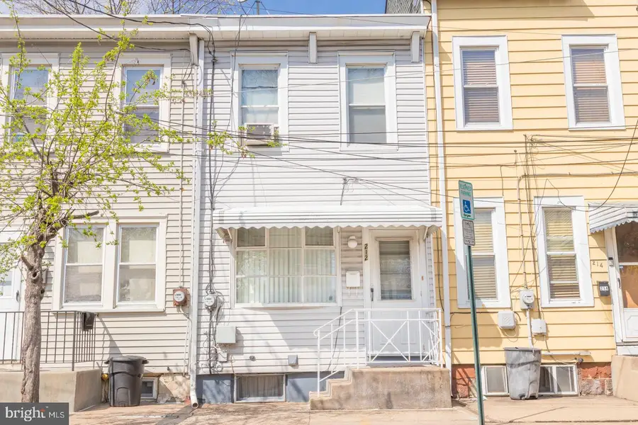 212 Hewitt St, Trenton, NJ 08611 - #3