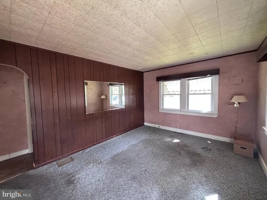 254 Watson Ave, Hamilton, NJ 08610 - #3