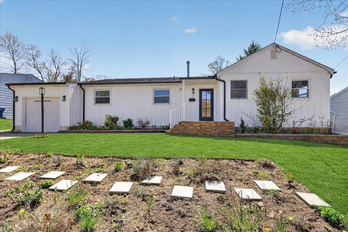 21 Allwood Dr, Lawrence, NJ 08648 - #1