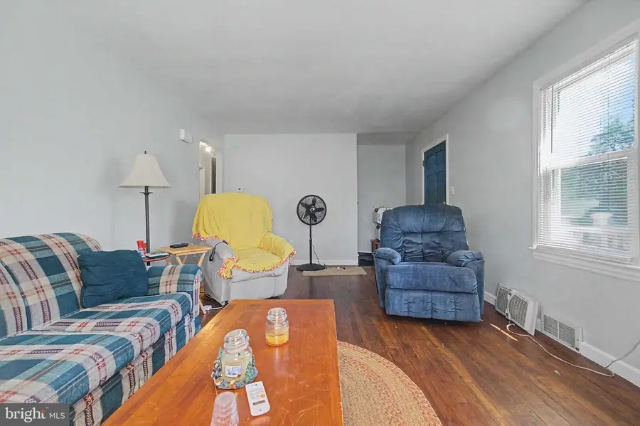 105 Search Ave, Pennington, NJ 08534 - #3