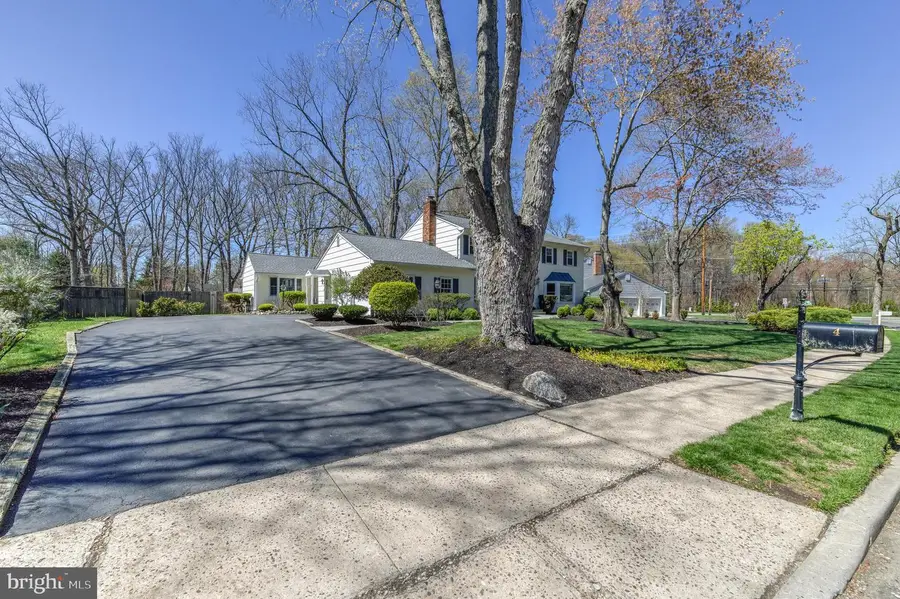 4 Hawk Dr E, Princeton Junction, NJ 08550 - #3