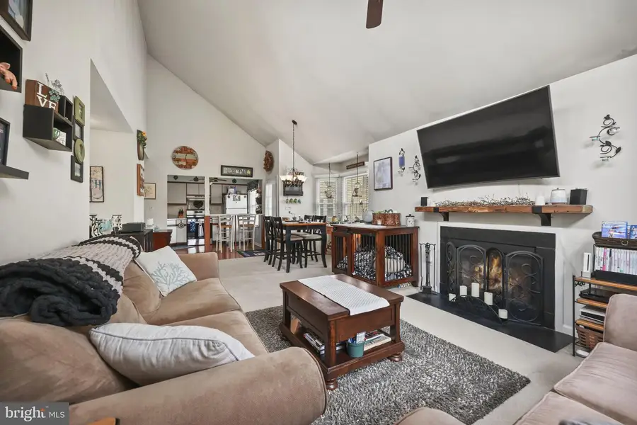 10 Fryer Ct, Hightstown, NJ 08520 - #3