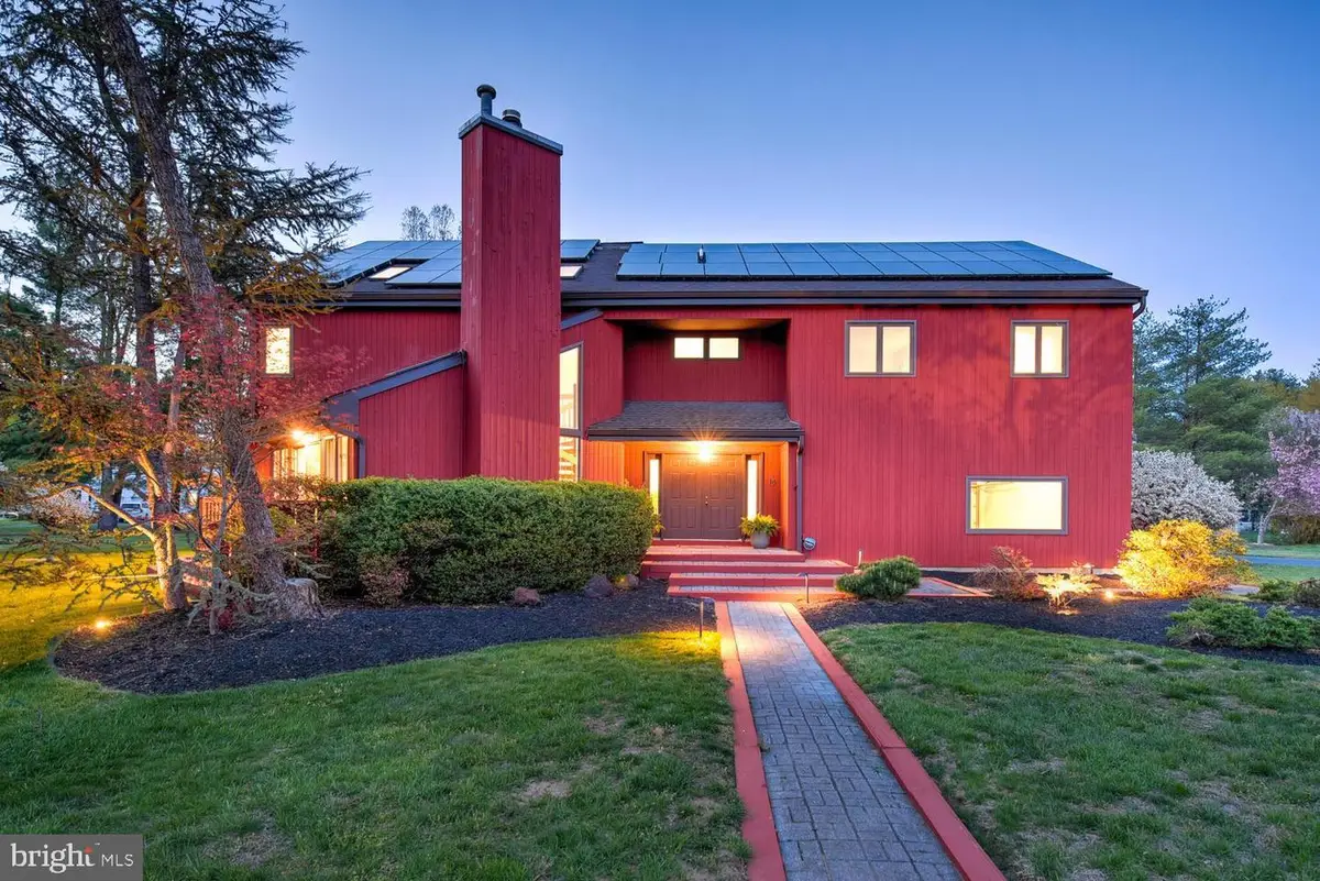 15 Hawk Dr, Princeton Junction, NJ 08550 - #1