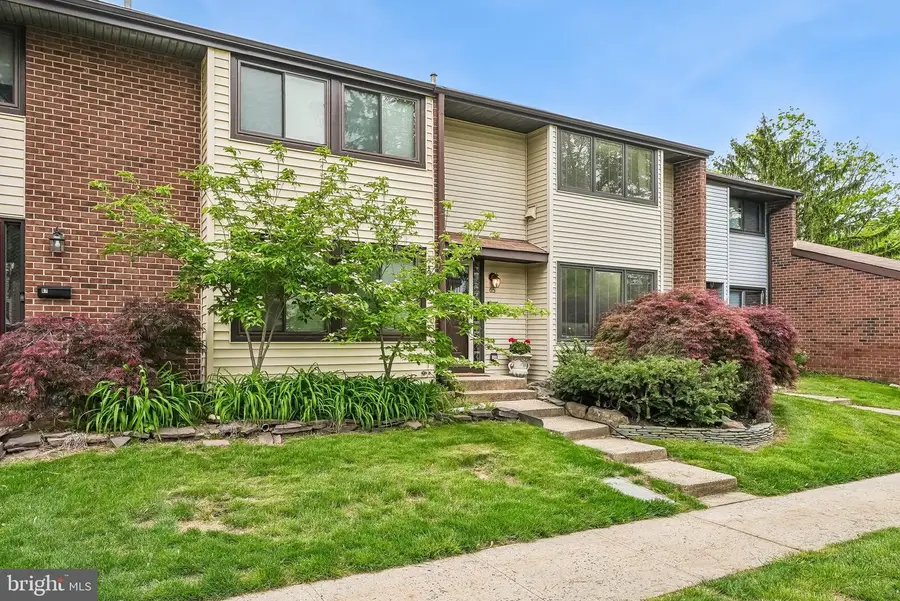 65 Bennington Dr, Hightstown, NJ 08520 - #2