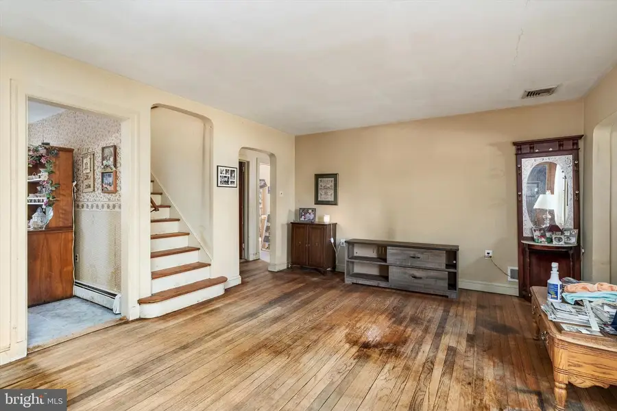 260 Mercer St, Hamilton, NJ 08690 - #3